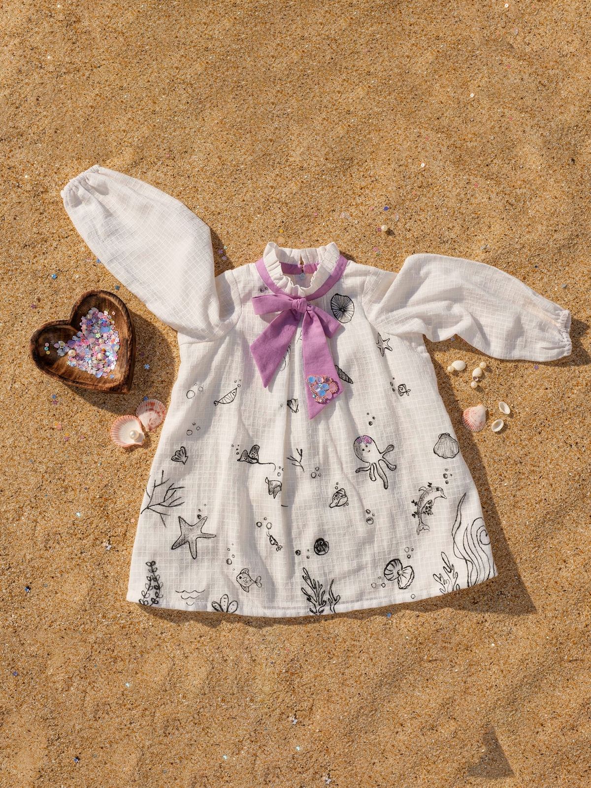 White A line dress with frill collar